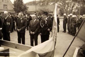 Uroczystość oddana remizy strażackiej w 1978 r. Od lewej: Ignacy Piontek, Michał Piontek, Jan Długosz i Józef Kapica