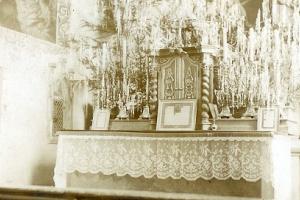 Ołtarz w kościele w Rozmierzy - rok 1950 